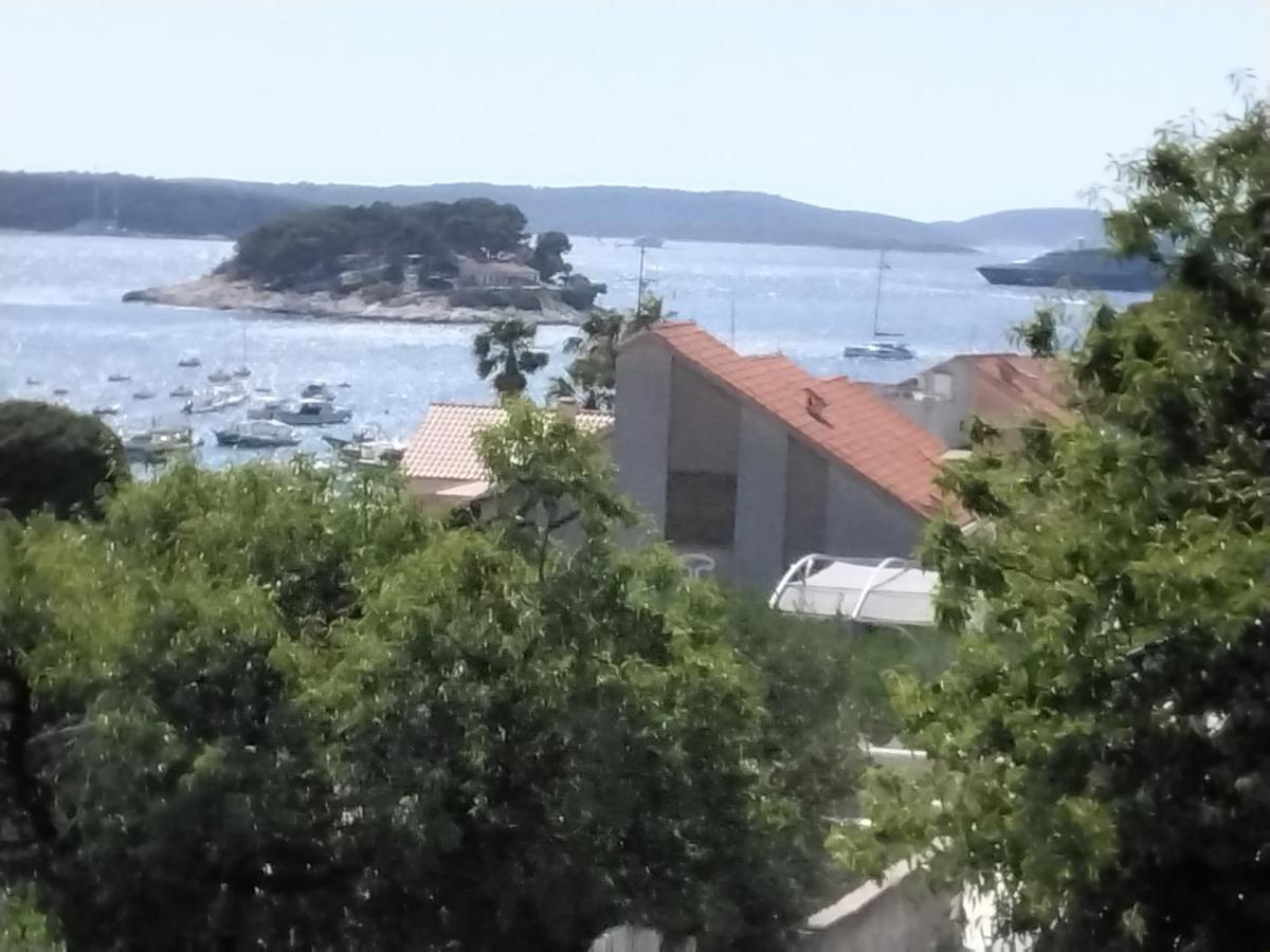 Apartments & Rooms Zlatica Hvar 赫瓦尔 外观 照片